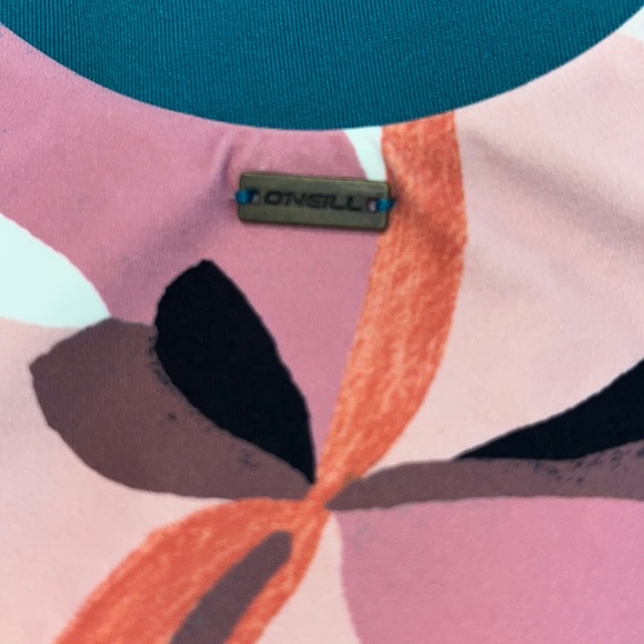 O’Neill small one piece bathing suit, floral pattern. - Picture 4 of 5